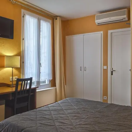 Hotel Du Commerce 3*